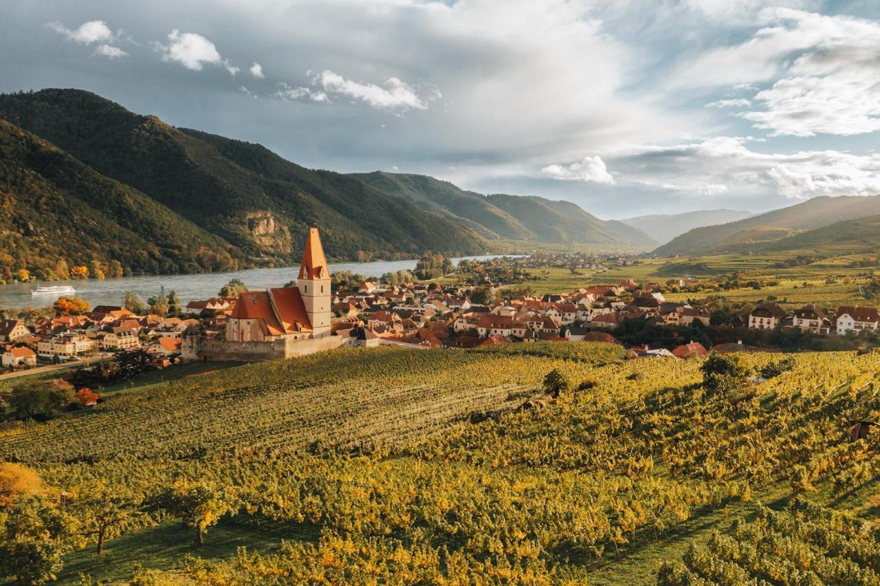 Отель Weingut Ferdl Denk Вайсенкирхен-ин-дер-Вахау Экстерьер фото
