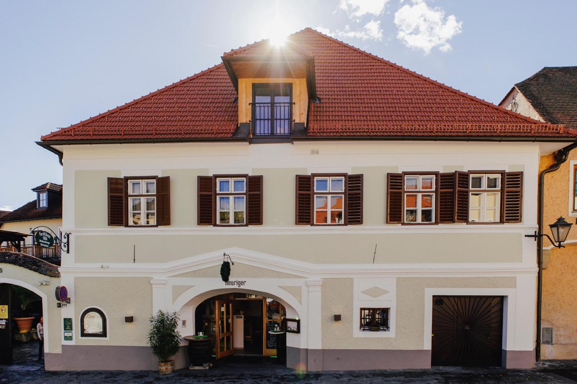 Отель Weingut Ferdl Denk Вайсенкирхен-ин-дер-Вахау Экстерьер фото